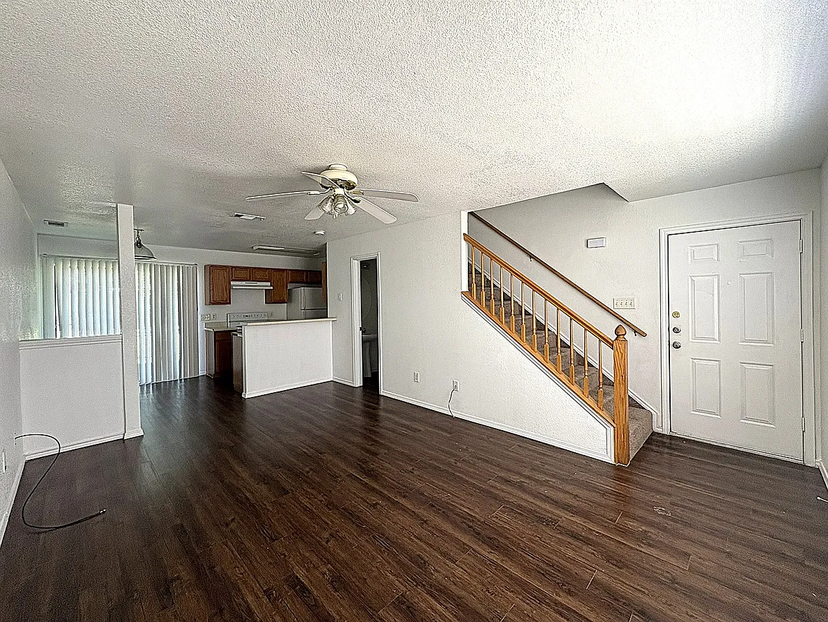 Building Photo - 5709 Redstone Dr #A