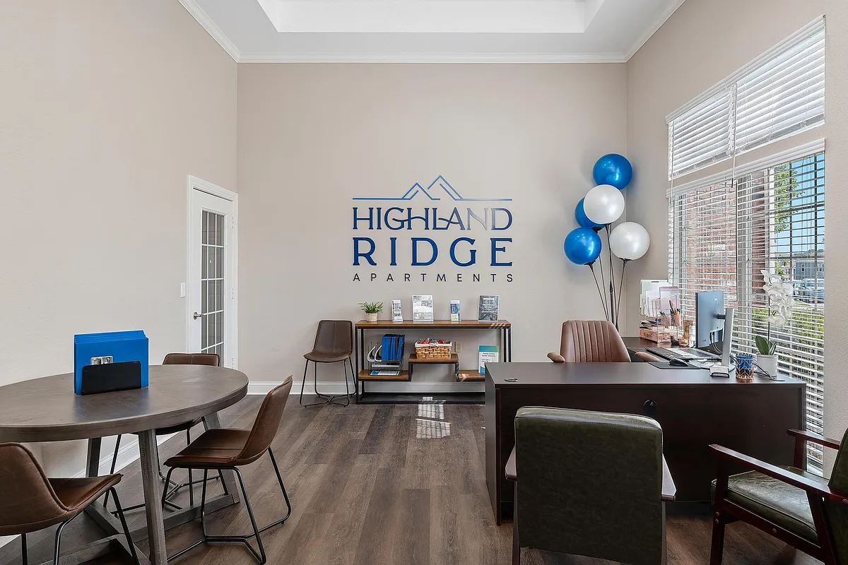 Building Photo - Highland Ridge