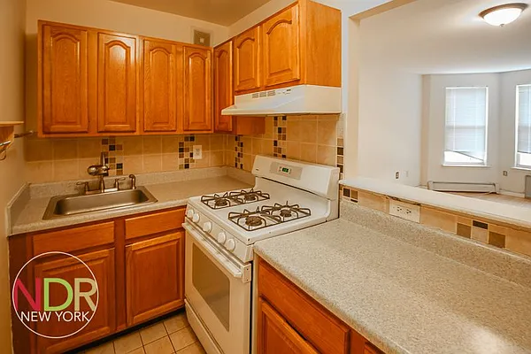 Rented by Next Door Realty NYC | media 9