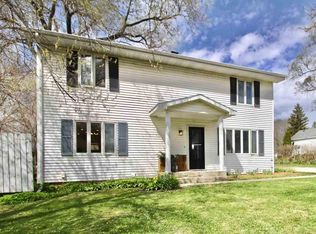 956 Division St, Beloit, WI 53511