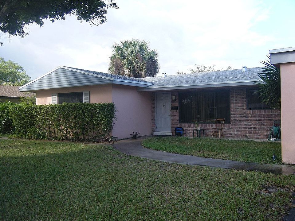 Front of home from driveway