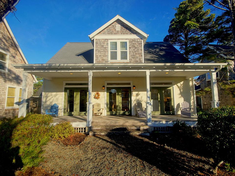 1st image of 234 Bunchberry Way