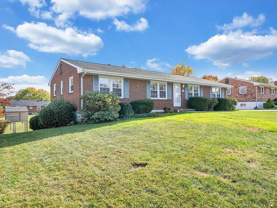 4526 Biltmore Dr NW, Roanoke, VA 24017 | Zillow