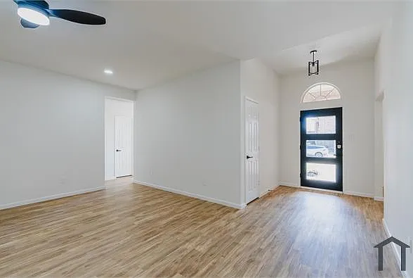 8805 Barton Creek Dr — Photo 4