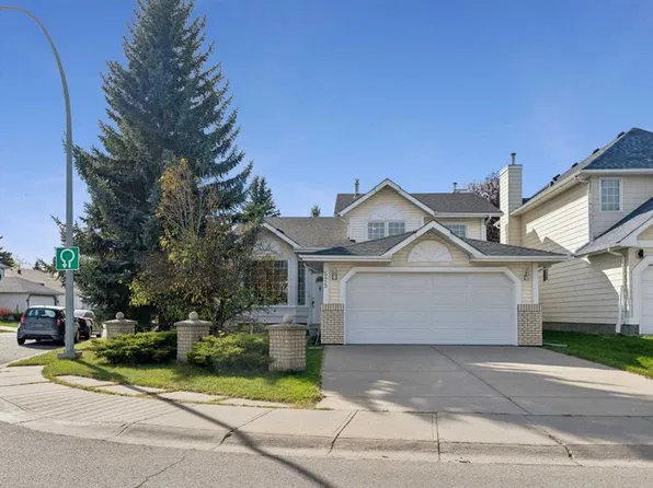 525 E Shawinigan Dr SW, Calgary, AB T2Y 3A3