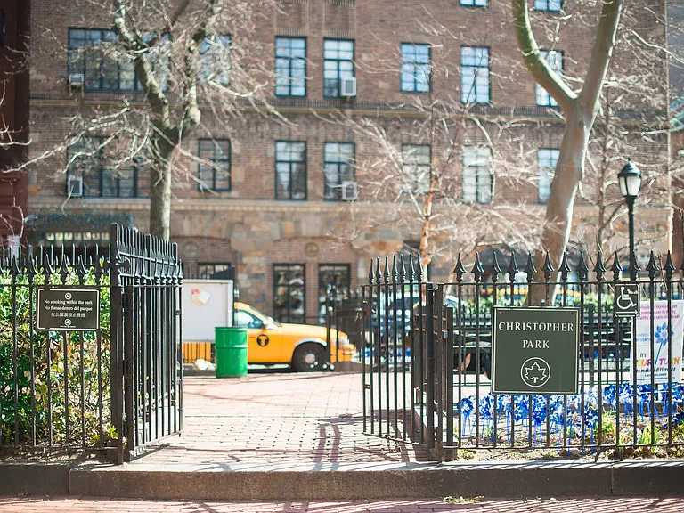 143 W 4th St #B3 — Photo 6