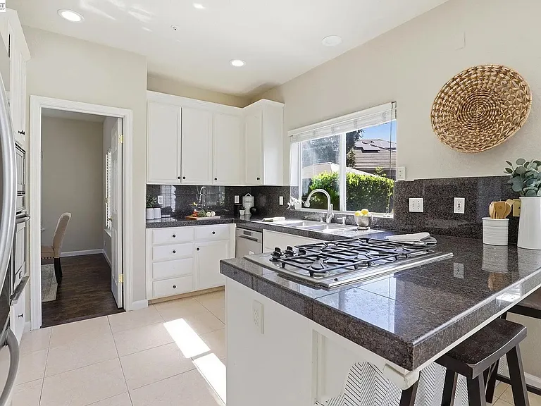780 Avante Pl — Photo 31