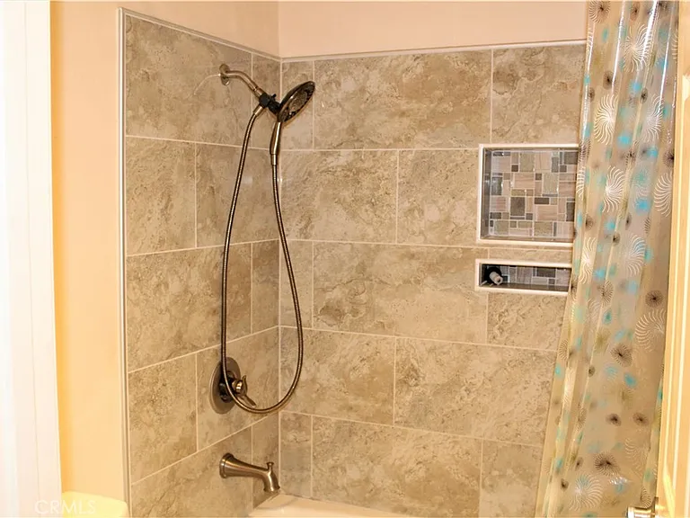 32 Stanford Ct #16 — Photo 16