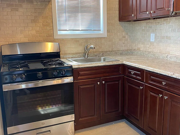 79 Buffinton St #2 — Photo 2