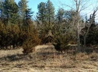 2500 Riverbirch Rd, Hutchinson, KS 67502