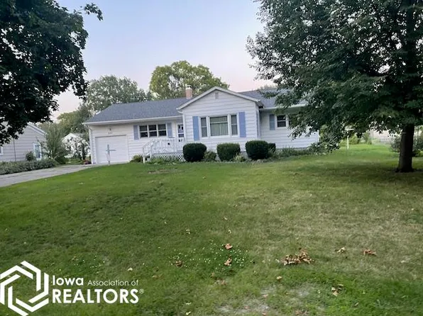 205 Sunset Dr, New London, IA 52645