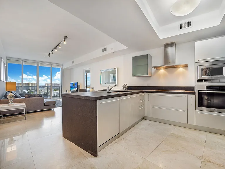 18201 Collins Ave #1705 — Photo 5