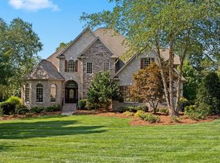 8400 Parkchester Pl, Oak Ridge, NC 27310