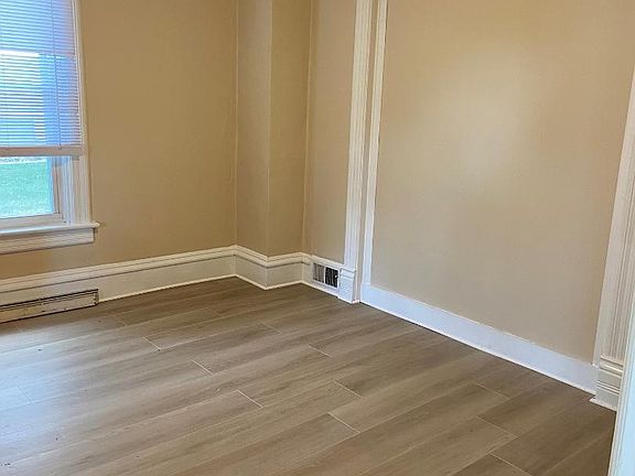 4th image of 1635 Alta Vista St