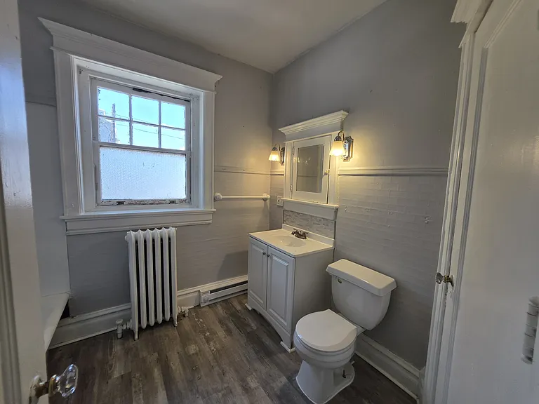 1451 W Turner St — Photo 10