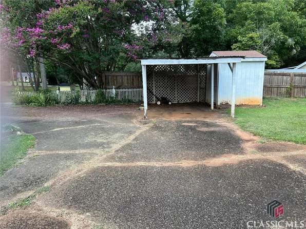 111 South Victoria Street, Commerce, GA 30529