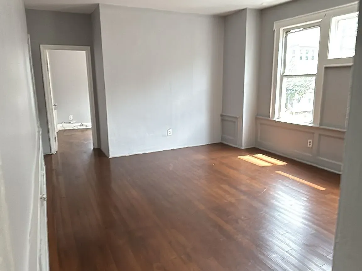 57 Fabyan Pl #1R — photo 3 of 6