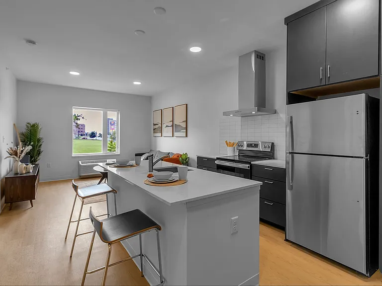 Michigan Place Apartments — Photo 7