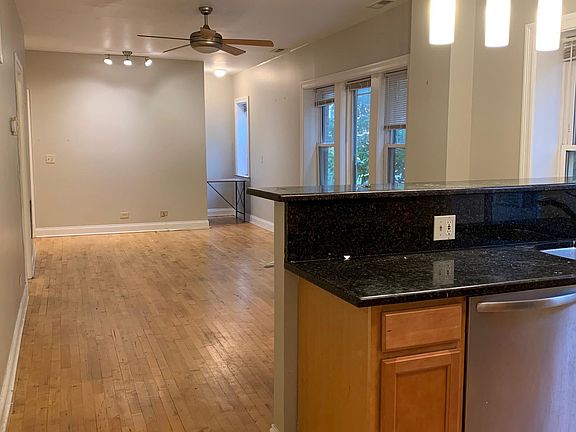 2nd image of 1540 N Ashland Ave APT 1R
