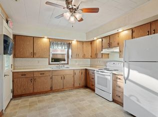 1220 S 8th St, Manitowoc, WI 54220