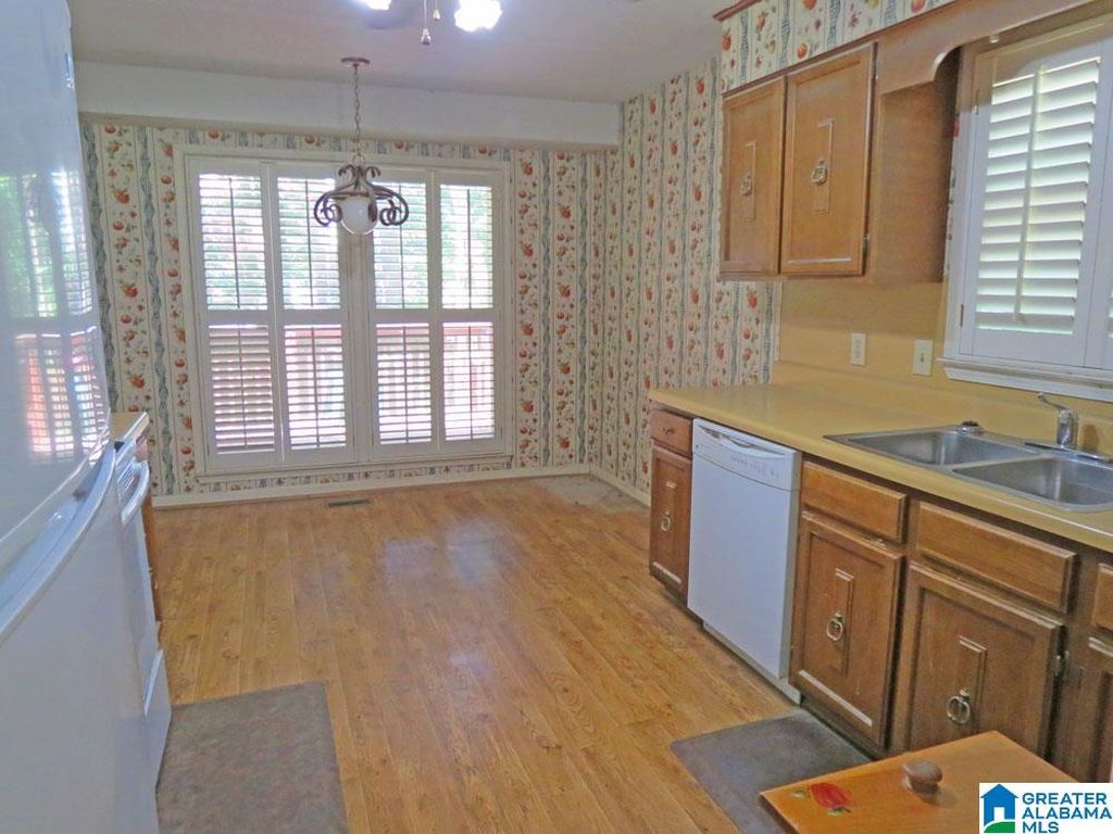 3293 Farrington Wood Dr, Birmingham, AL - View 6