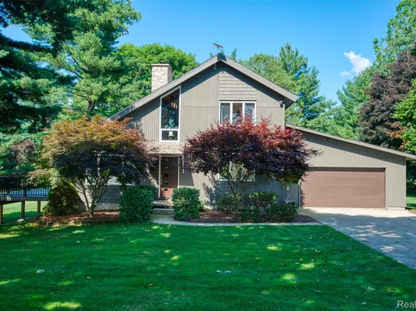 3275 Gramer Rd, Webberville, MI 48892