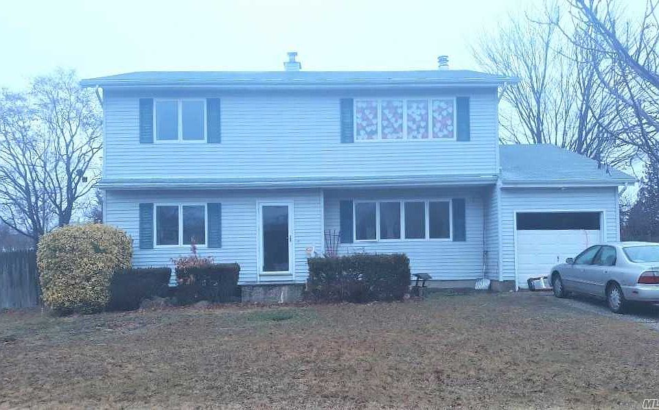 1st image of 15 Lucille Dr