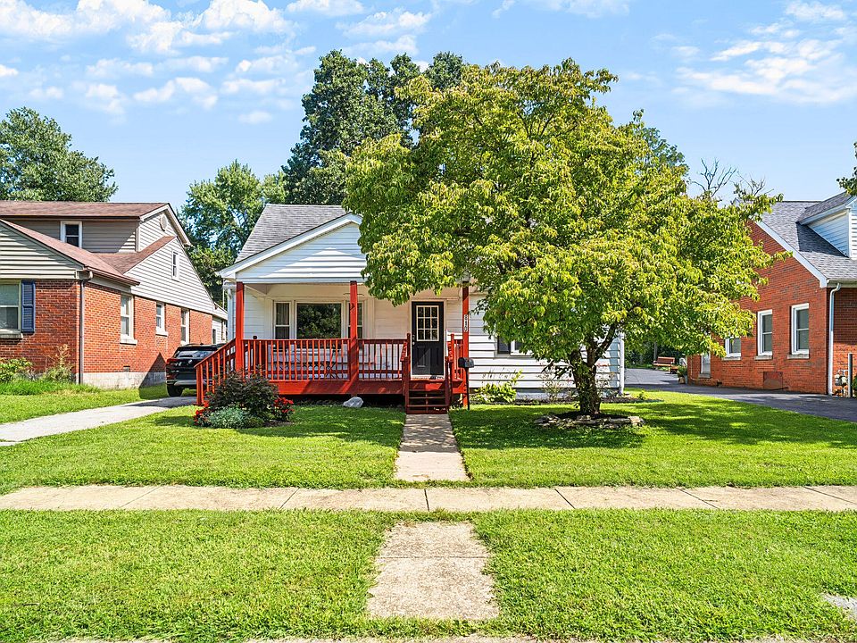 1st image of 810 Marcellus Dr