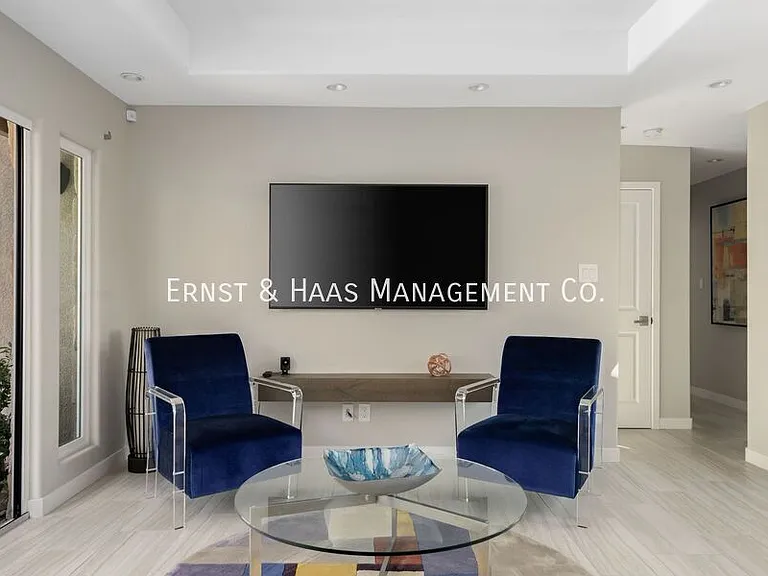 8780 Warwick Dr — Photo 15