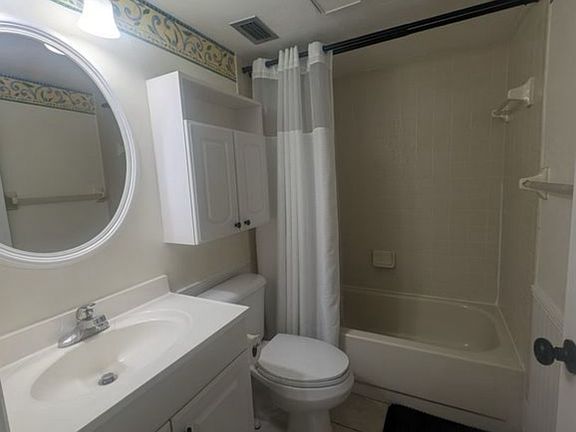 3rd image of 210 E Glassboro Ct #15-1-2A