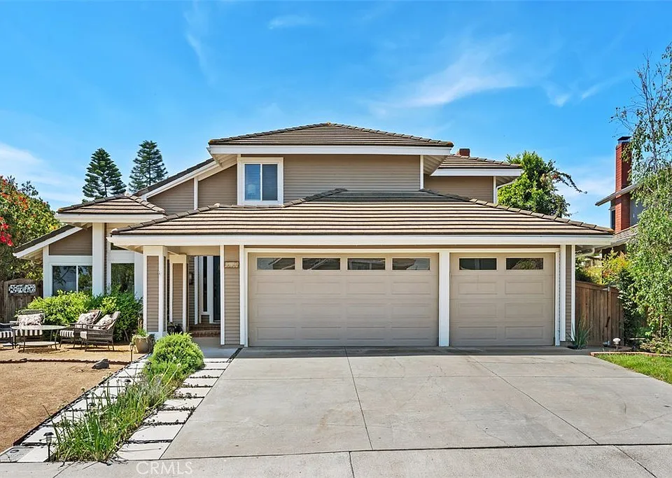 25732 Weston Dr