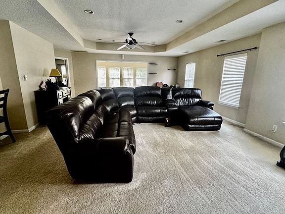 5th image of 949 Turtle Pond Ln