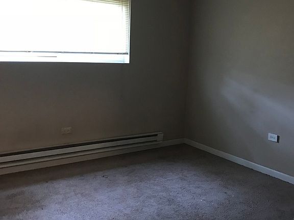 3rd image of 429 Paxton Ave APT 1A
