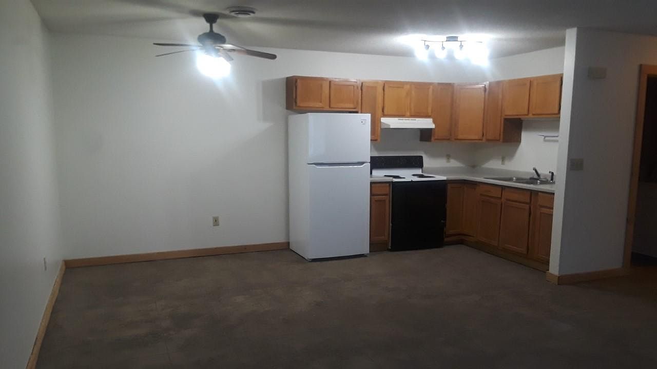 1815 7th St E, Menomonie, WI 54751 Zillow