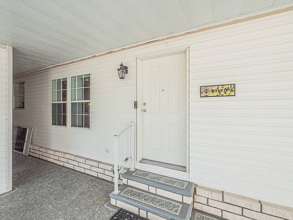 4th image of 131 Pine Ridge Rd