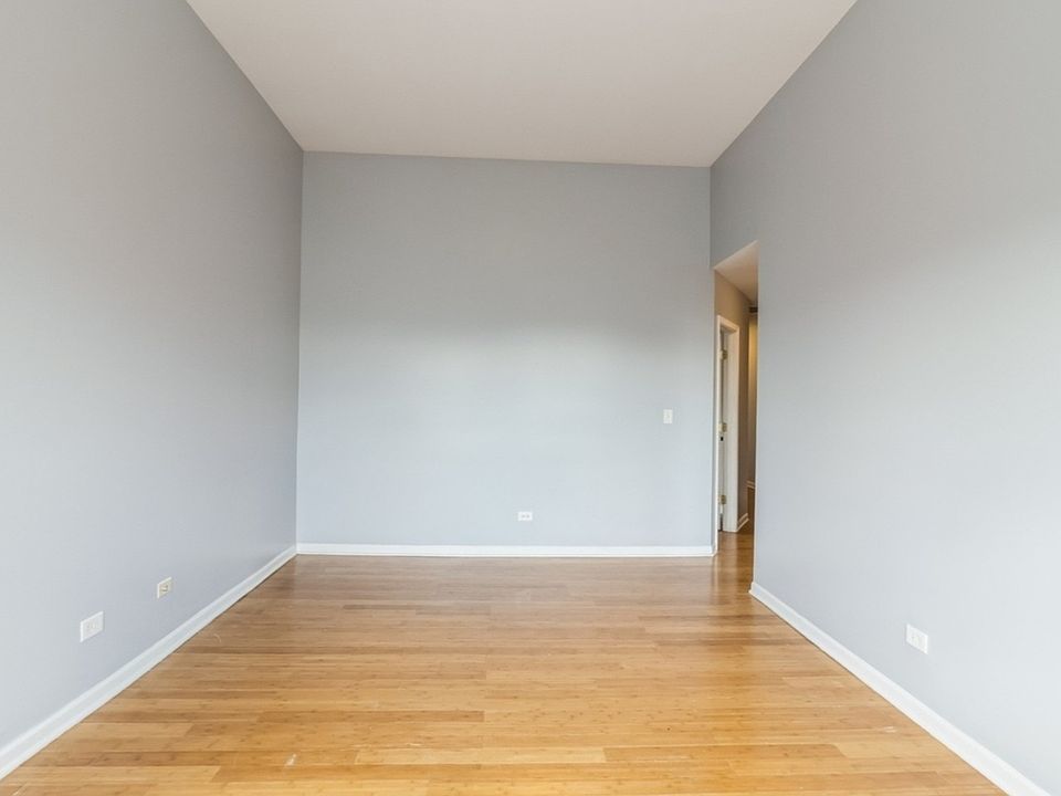 11 x 16 - X-Large Living Room
