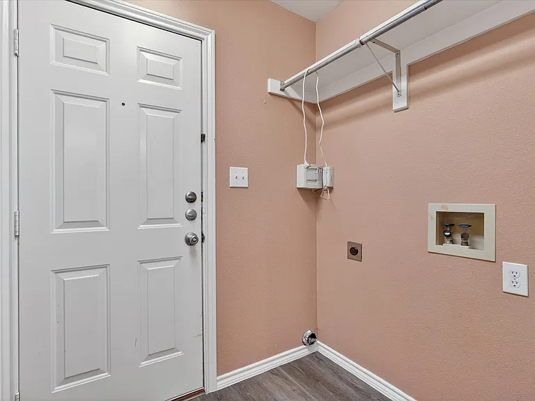 3132 Cedar Hill St — Photo 23