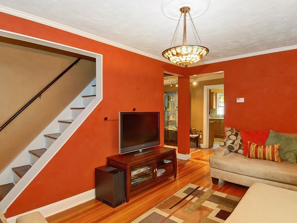 1st image of 21 Bard Ave