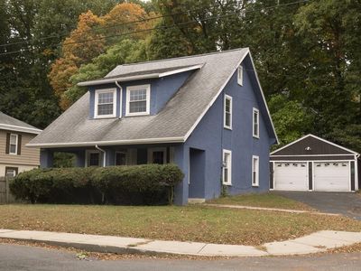 73 Martin St, Holyoke, MA, 01040