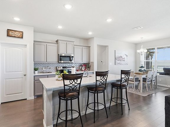 2nd image of 123 Croft Ct