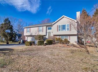 9 Christy Ln, Naugatuck, CT 06770