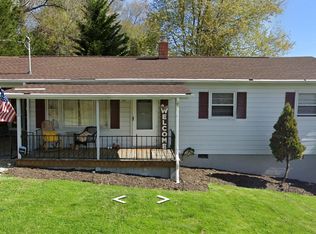 32 Arnold Hts, Waynesville, NC 28786