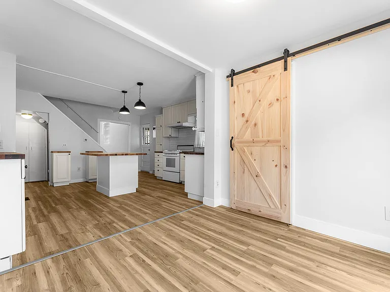 2816 Patterson St S — Photo 18