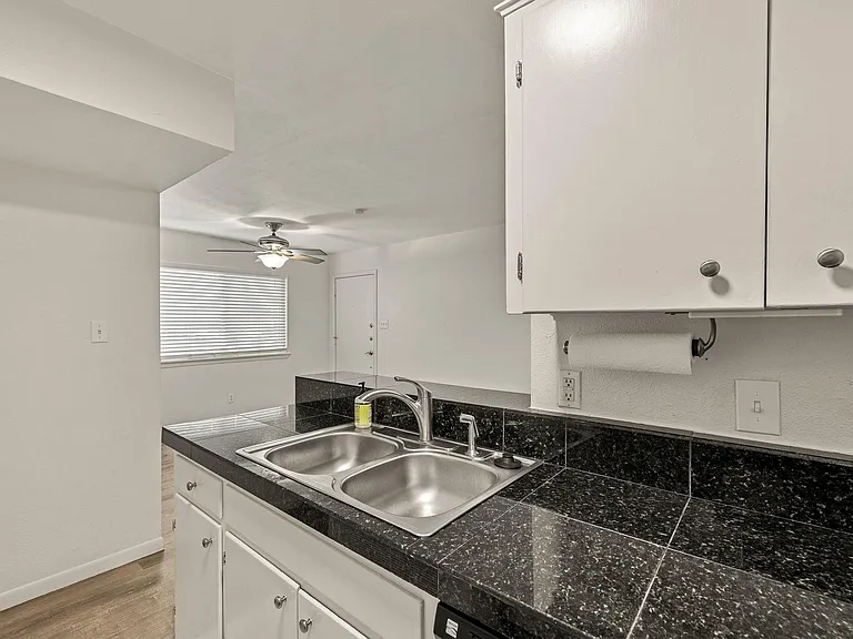 4306 Avenue A #105 — Photo 10