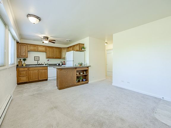 3rd image of 1525 Garfield Pl