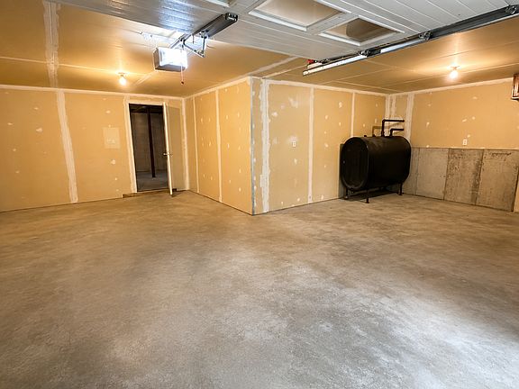 5th image of 58 Brookside Dr