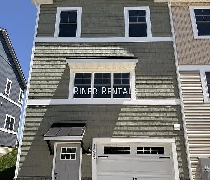 1327 Derby Dr — Photo 1