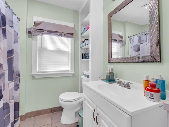 (undisclosed Address), University Heights, OH 44118