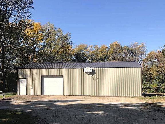 30x50 with concrete floor