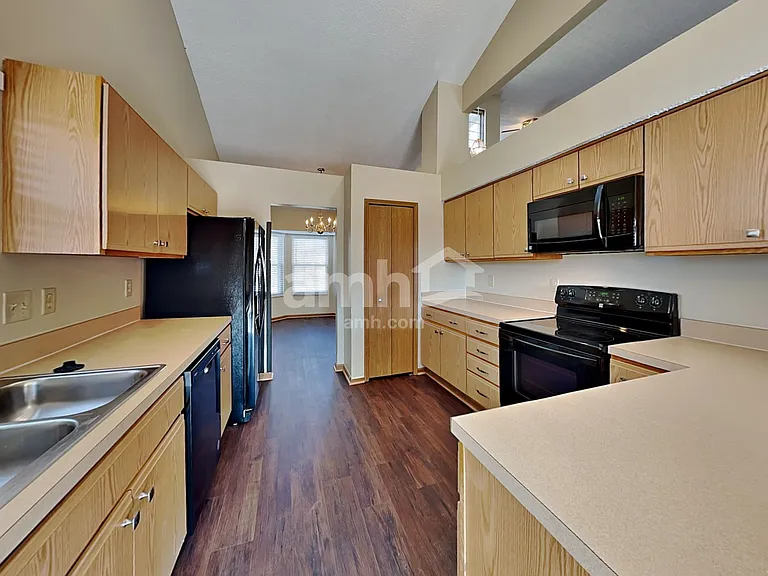 1083 Insco Loop — Photo 3